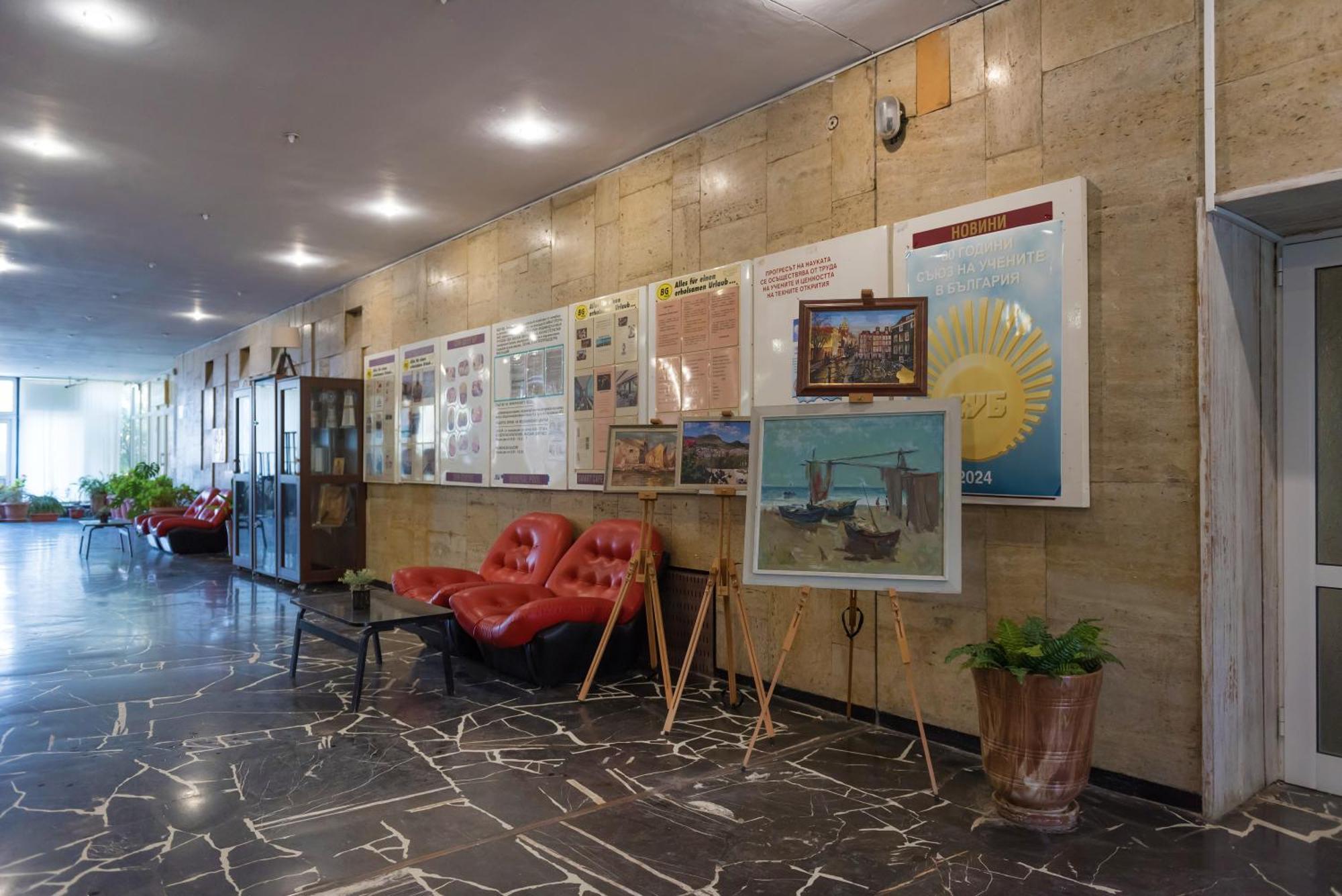 International Home Of Scientists Joliot Curie سينتس قسطنطين وهيلينا المظهر الخارجي الصورة